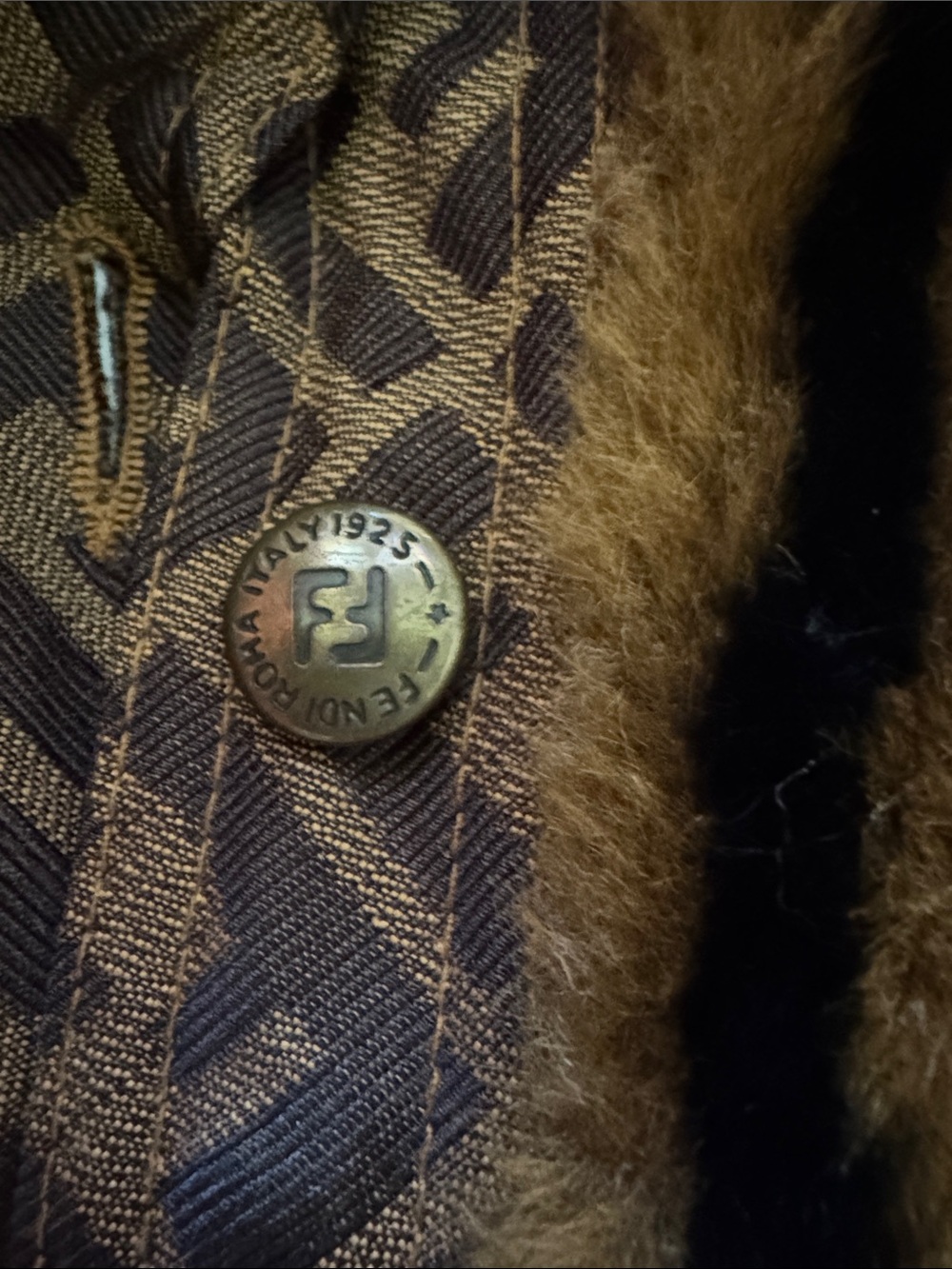 Fendi Vintage Women’s Striped Faux Fur Coat - Brown/Black Excellent Condition - Picture 8 of 13